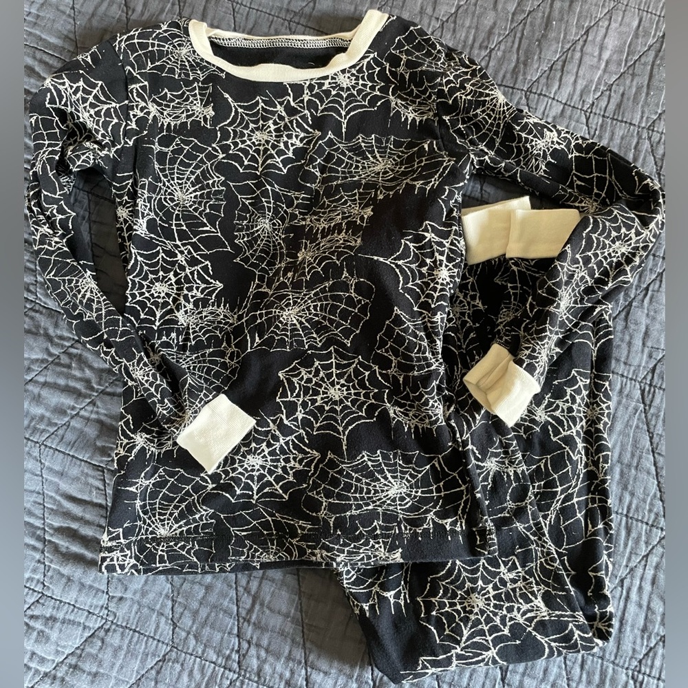 Burt’s Bees Halloween Pajamas size 6